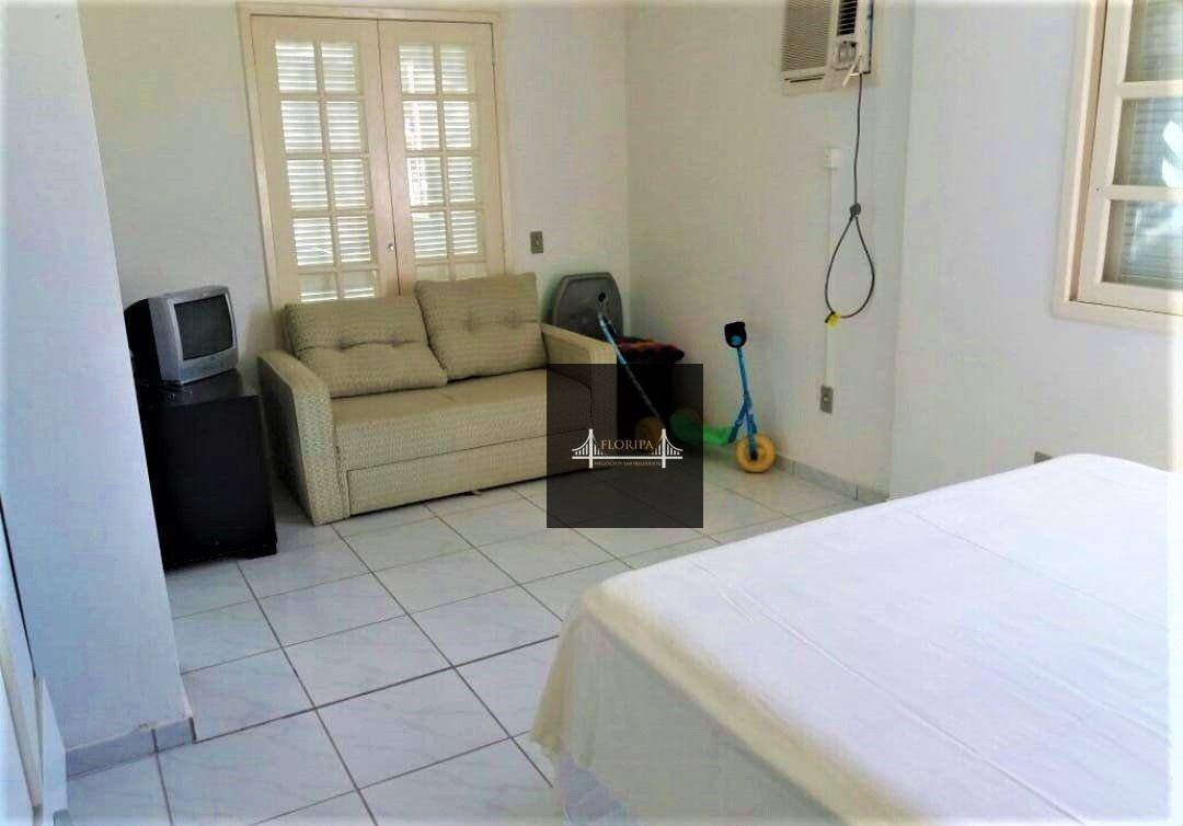 Casa à venda com 4 quartos, 280m² - Foto 13