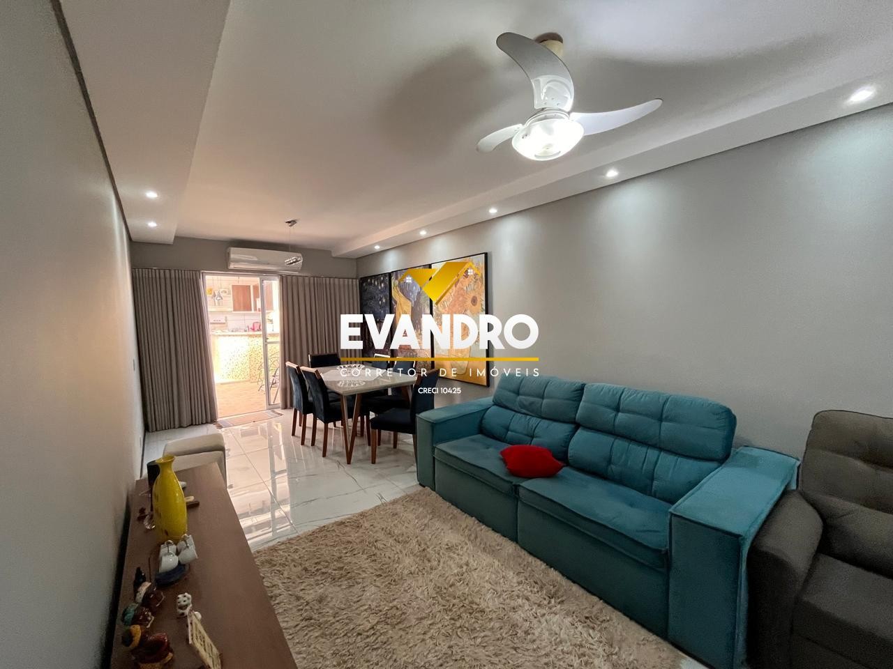 Casa de Condomínio à venda com 3 quartos, 198m² - Foto 2