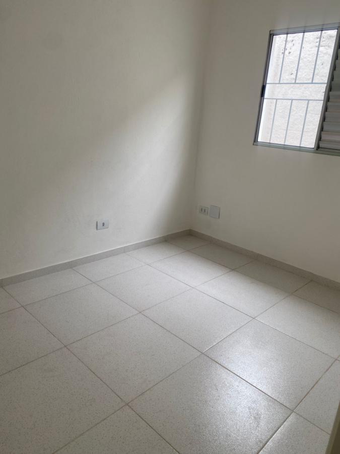 Casa para alugar com 2 quartos, 50m² - Foto 11