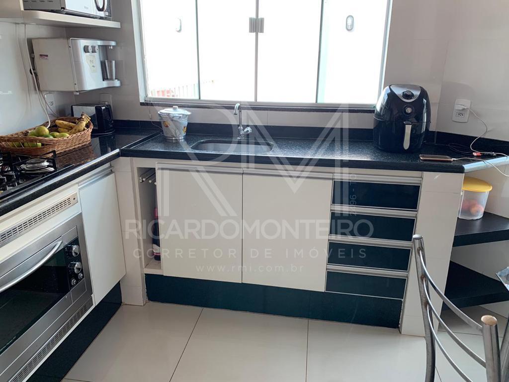 Sobrado à venda com 4 quartos, 300m² - Foto 11