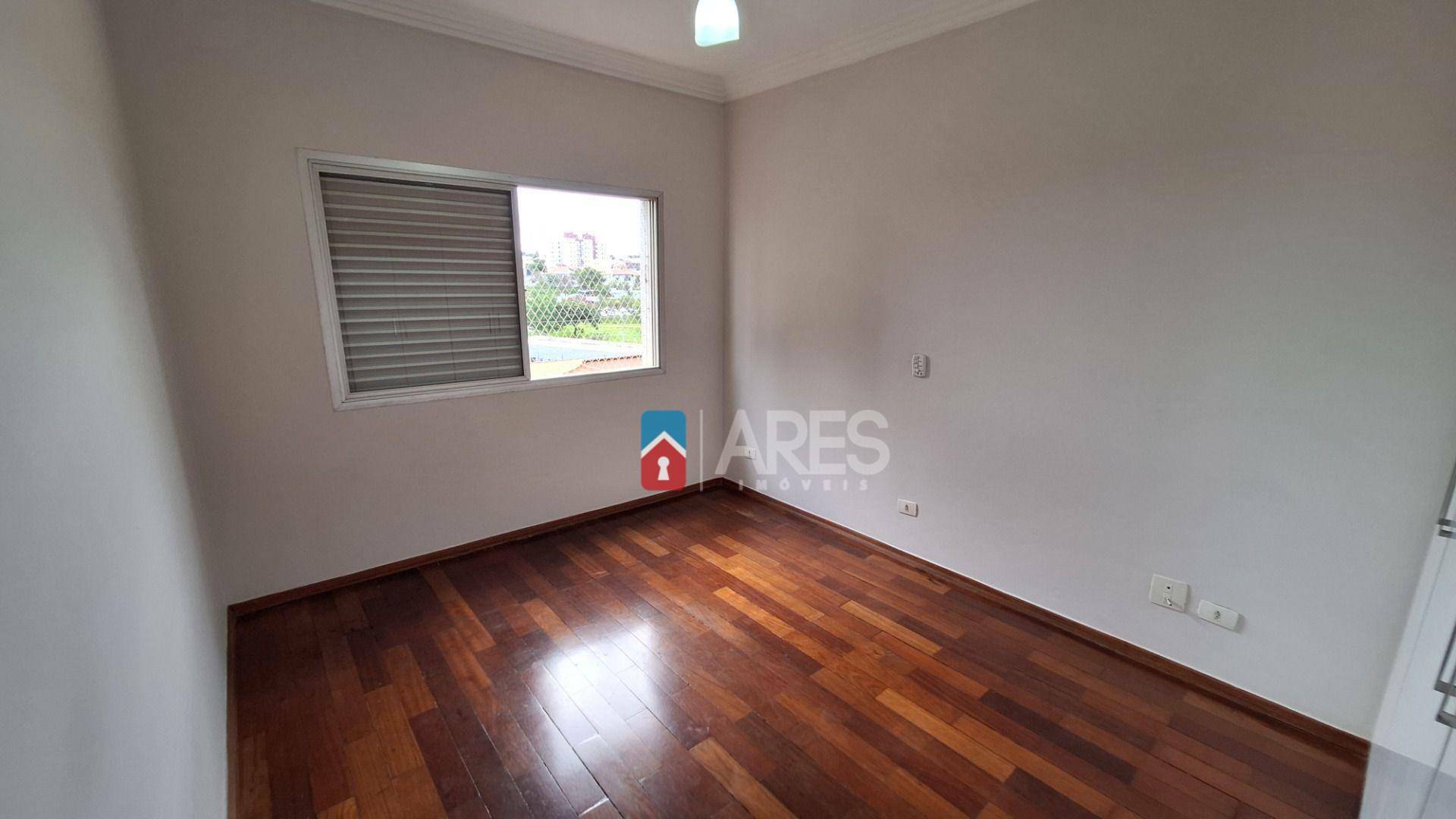 Apartamento para alugar com 3 quartos, 110m² - Foto 14