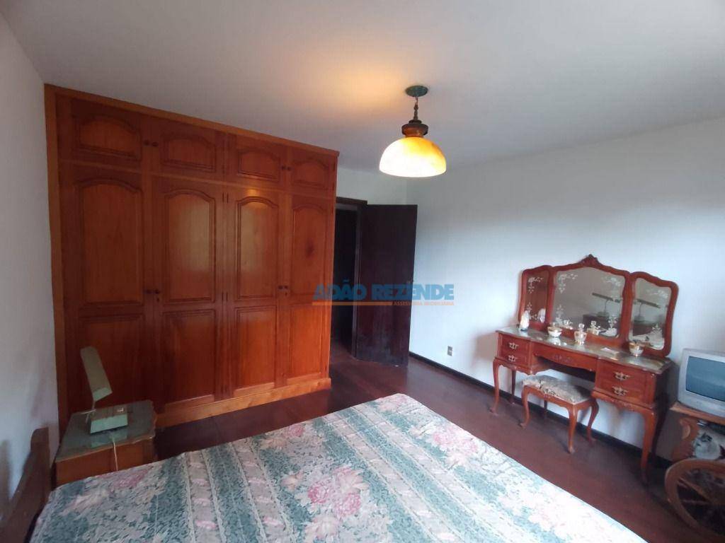 Casa à venda com 3 quartos, 182m² - Foto 7