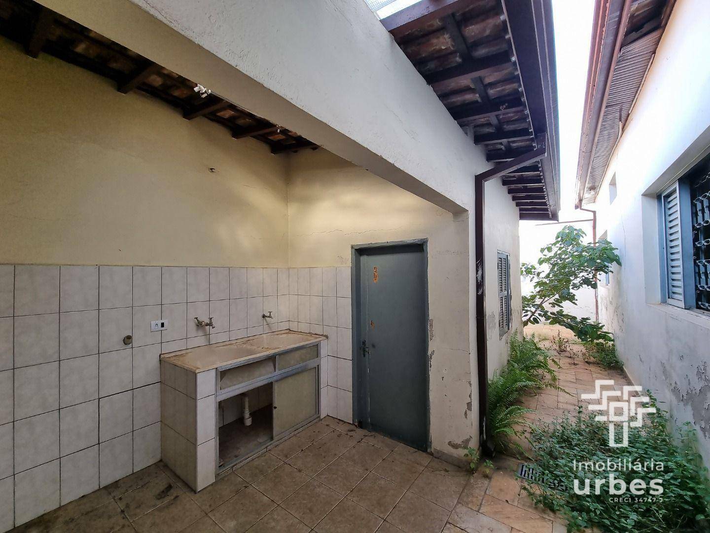 Casa à venda com 3 quartos, 231m² - Foto 25