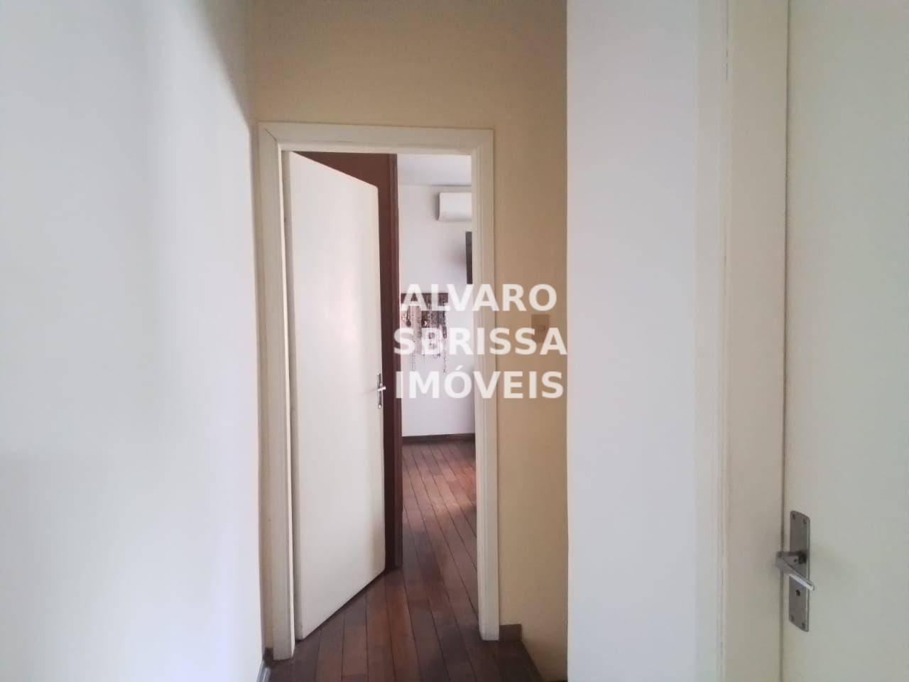 Casa à venda com 2 quartos, 127m² - Foto 9