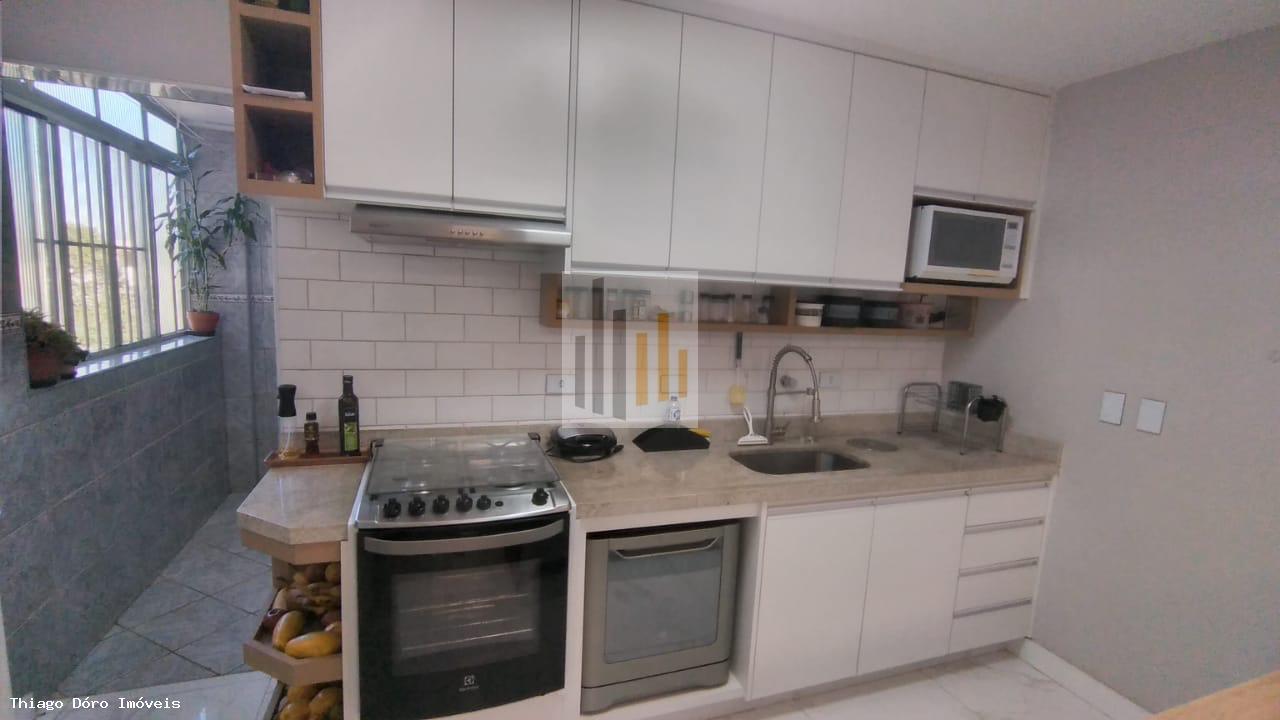 Apartamento à venda com 2 quartos, 72m² - Foto 10