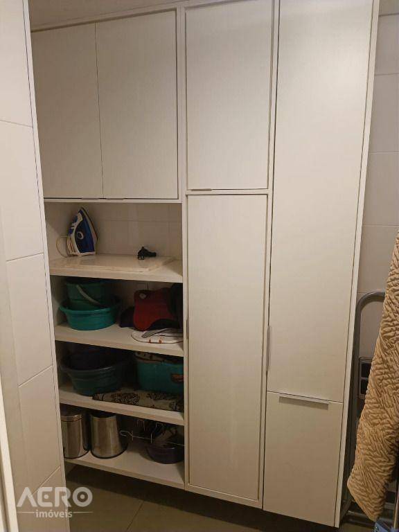 Apartamento à venda com 3 quartos, 96m² - Foto 18