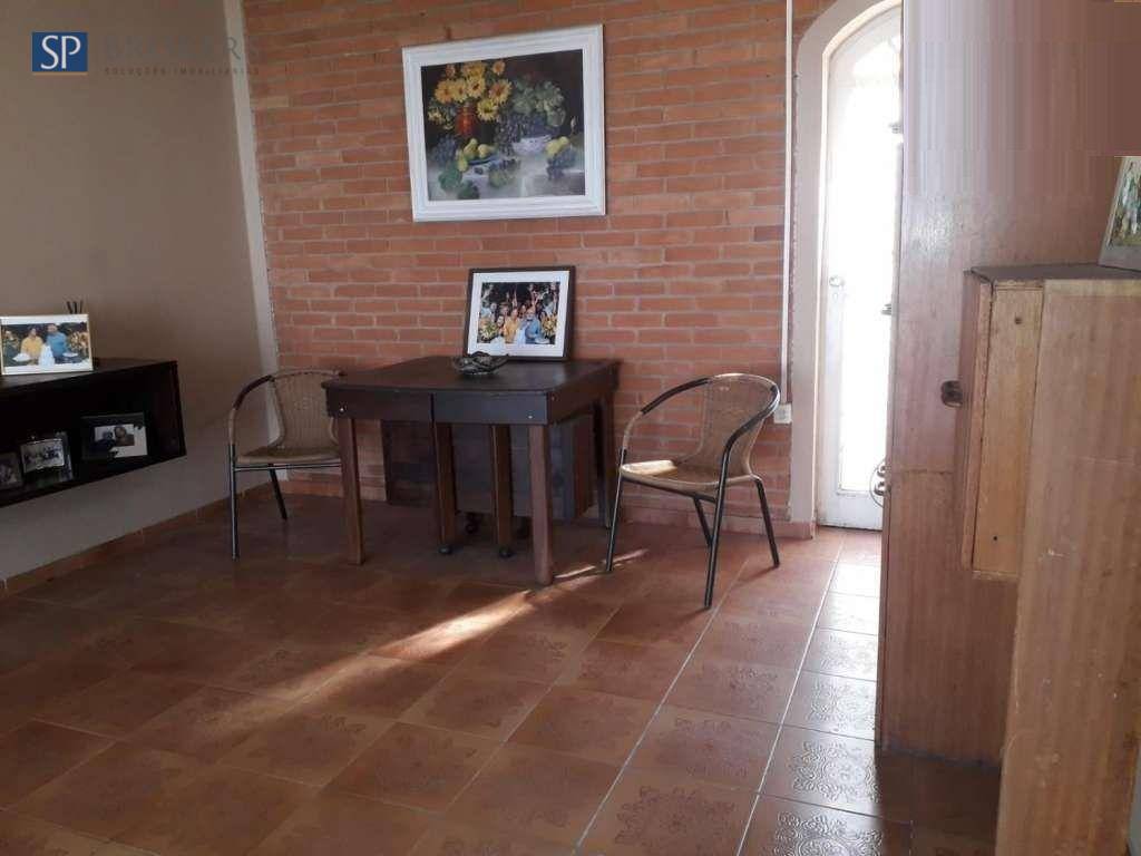 Casa à venda com 3 quartos, 204m² - Foto 4