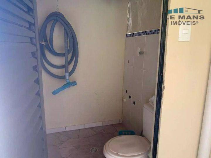 Casa à venda e aluguel com 2 quartos, 240m² - Foto 15