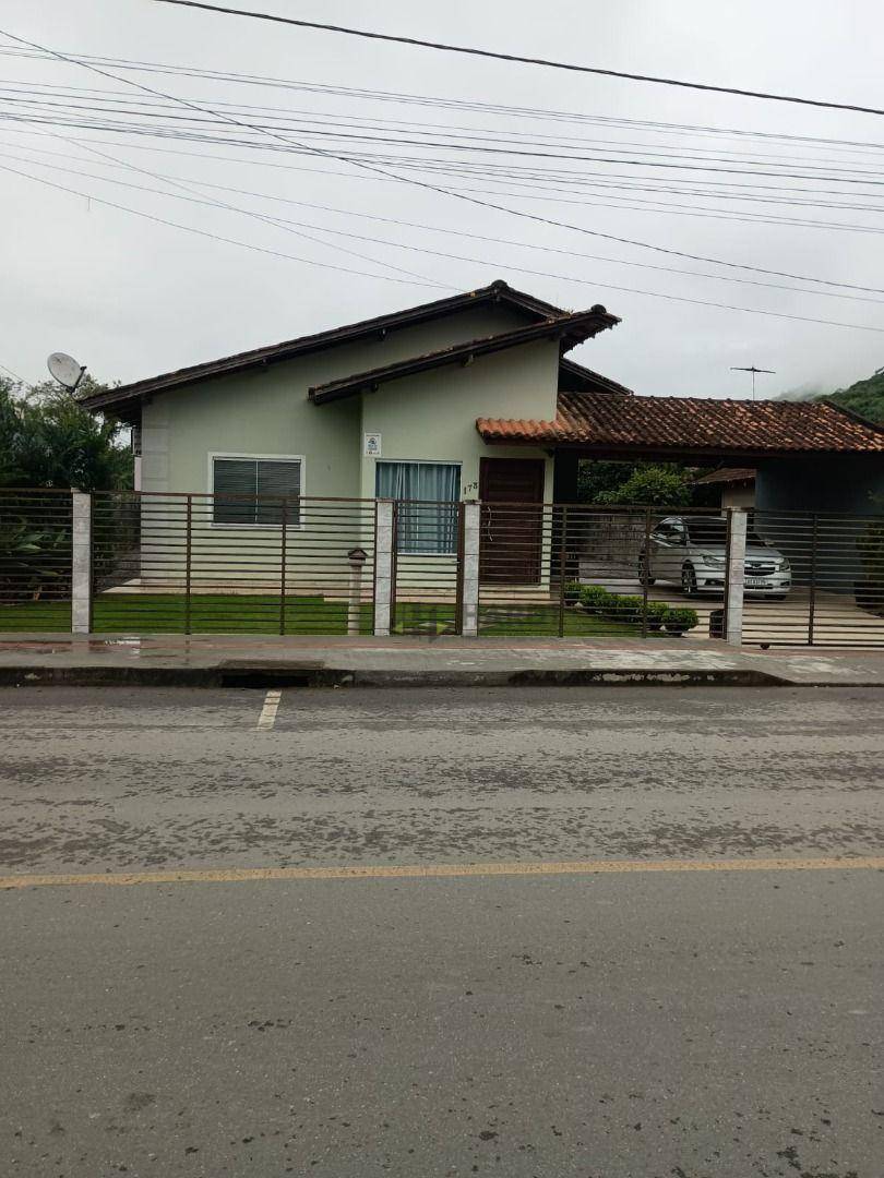 Casa à venda com 2 quartos, 88m² - Foto 1