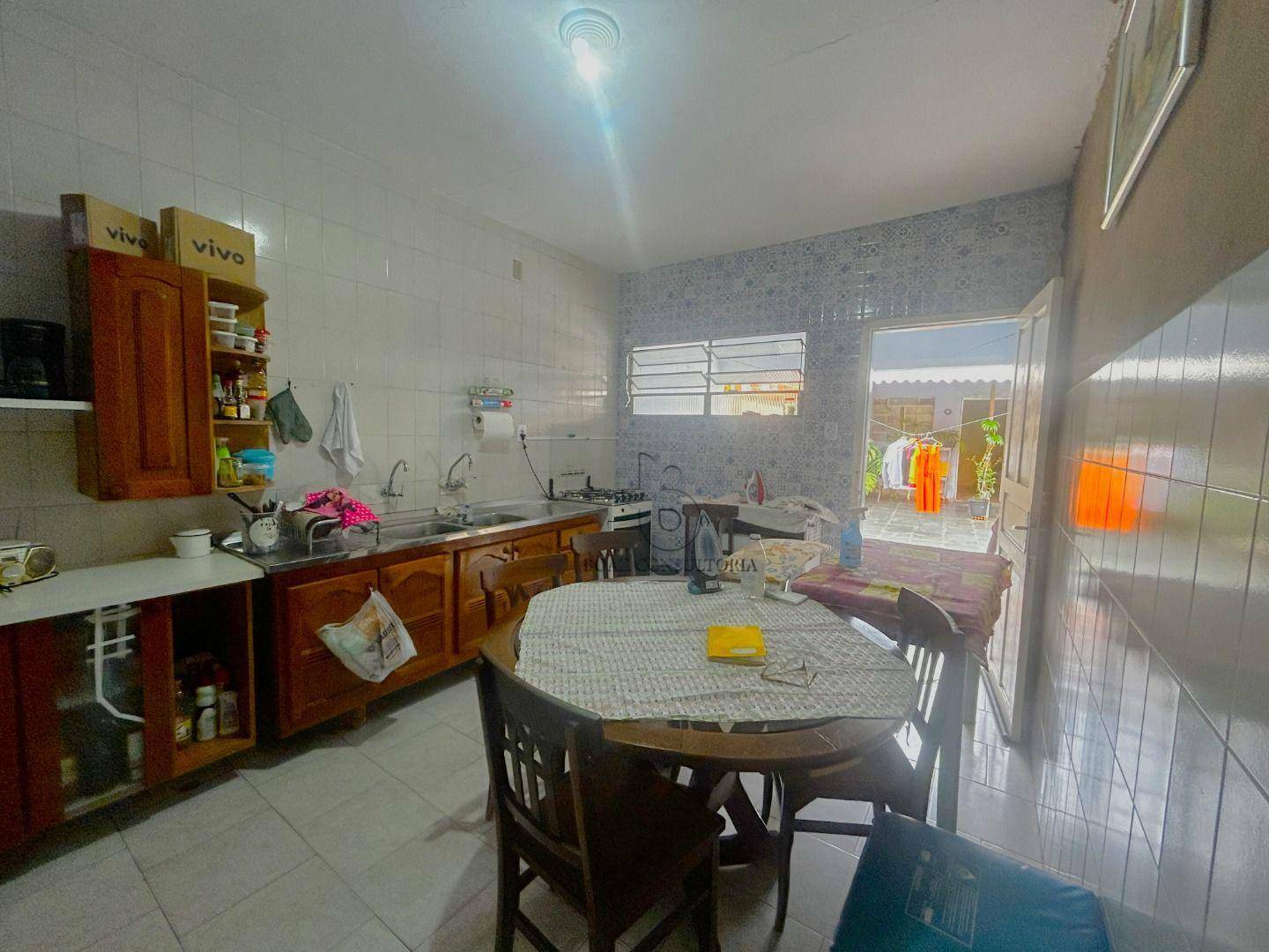 Casa à venda com 4 quartos, 150m² - Foto 4