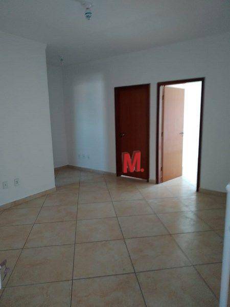 Casa à venda e aluguel com 3 quartos, 221m² - Foto 7