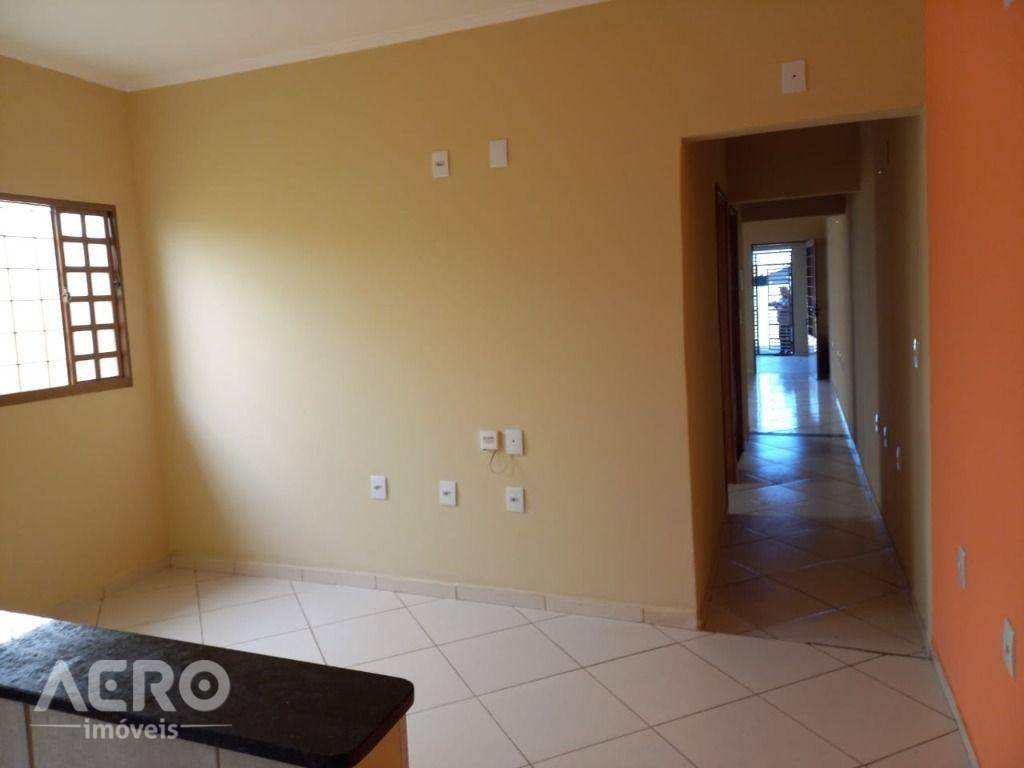 Casa à venda com 2 quartos, 107m² - Foto 8