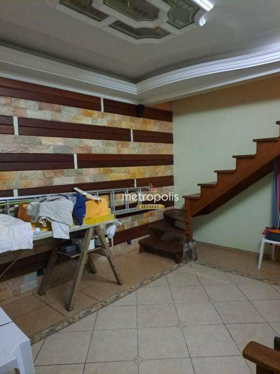 Sobrado à venda com 2 quartos, 220m² - Foto 2