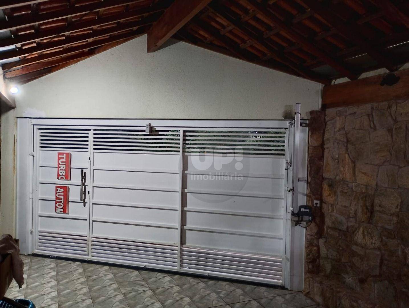 Casa à venda com 2 quartos, 129m² - Foto 1