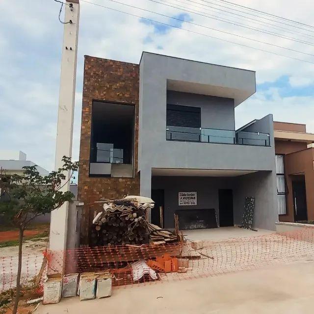 Sobrado à venda com 3 quartos, 200m² - Foto 1