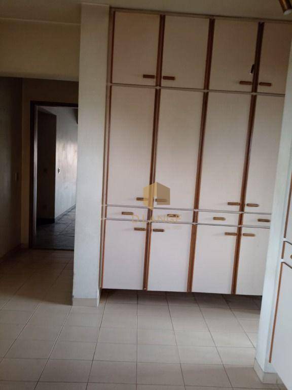 Apartamento à venda com 3 quartos, 264m² - Foto 7