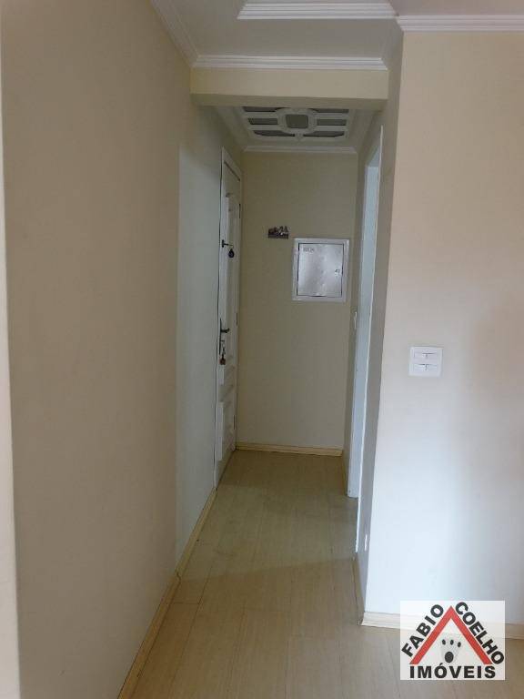 Apartamento à venda com 3 quartos, 75m² - Foto 11