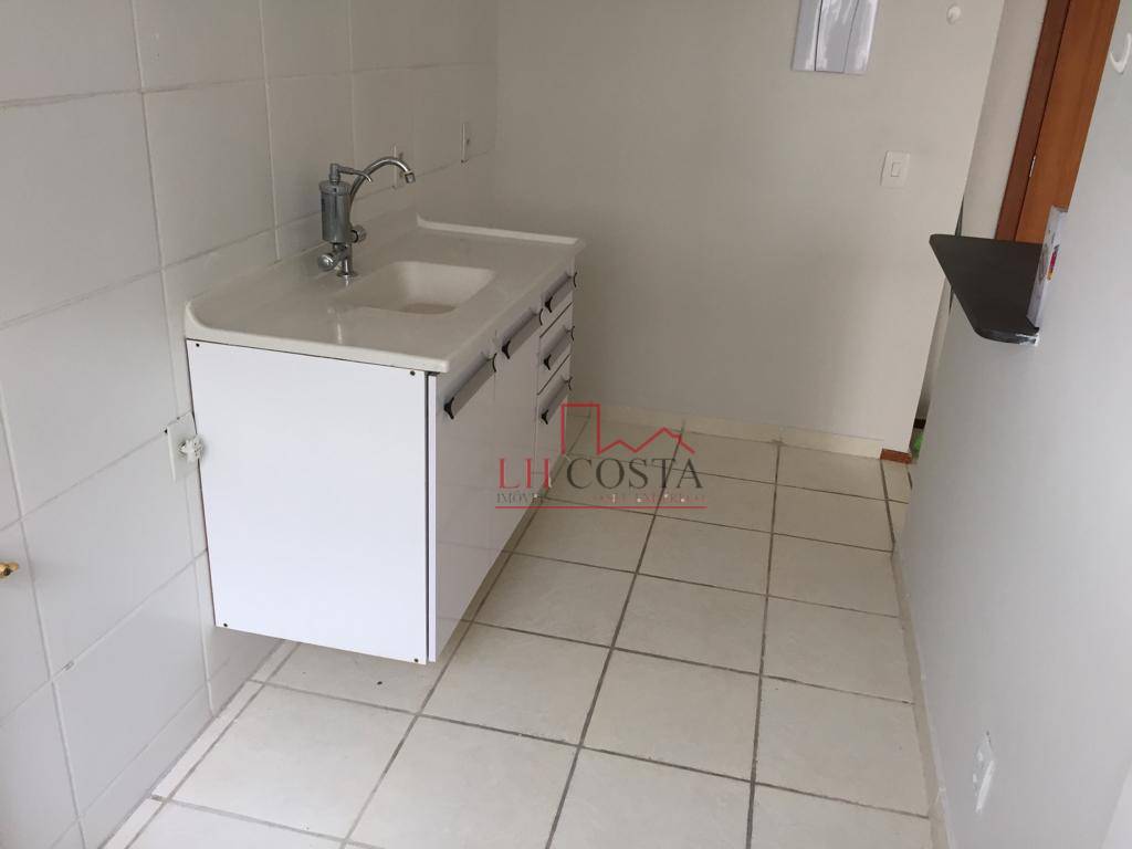 Apartamento à venda com 2 quartos, 60m² - Foto 4