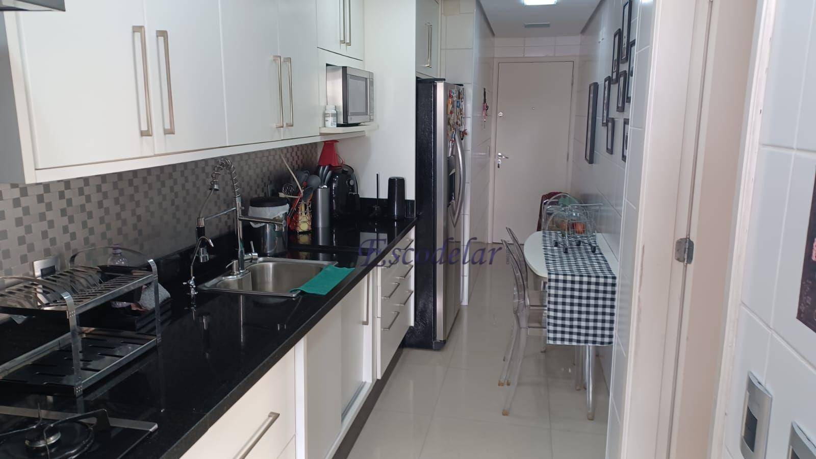 Apartamento à venda com 3 quartos, 146m² - Foto 24