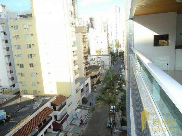 Apartamento à venda com 2 quartos, 121m² - Foto 2