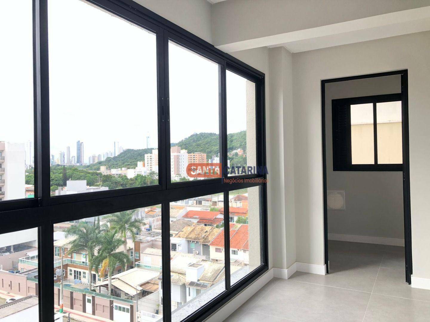 Apartamento à venda com 2 quartos, 74m² - Foto 1