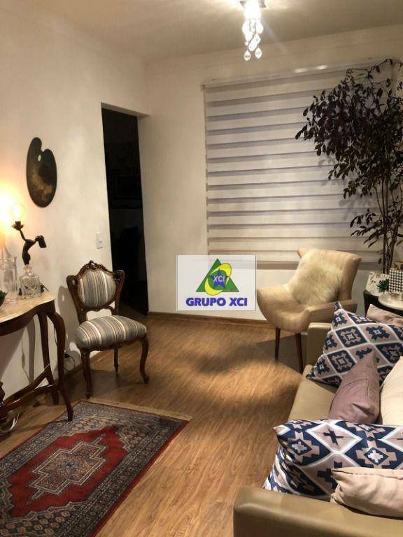 Apartamento à venda com 3 quartos, 77m² - Foto 2