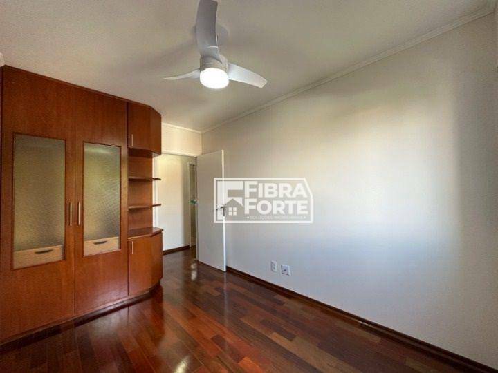 Apartamento para alugar com 3 quartos, 85m² - Foto 9