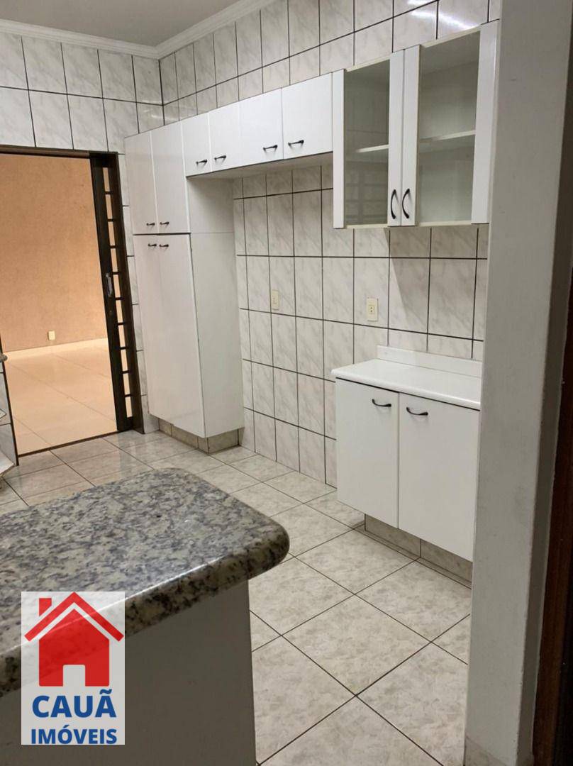 Casa à venda e aluguel com 3 quartos, 240m² - Foto 17