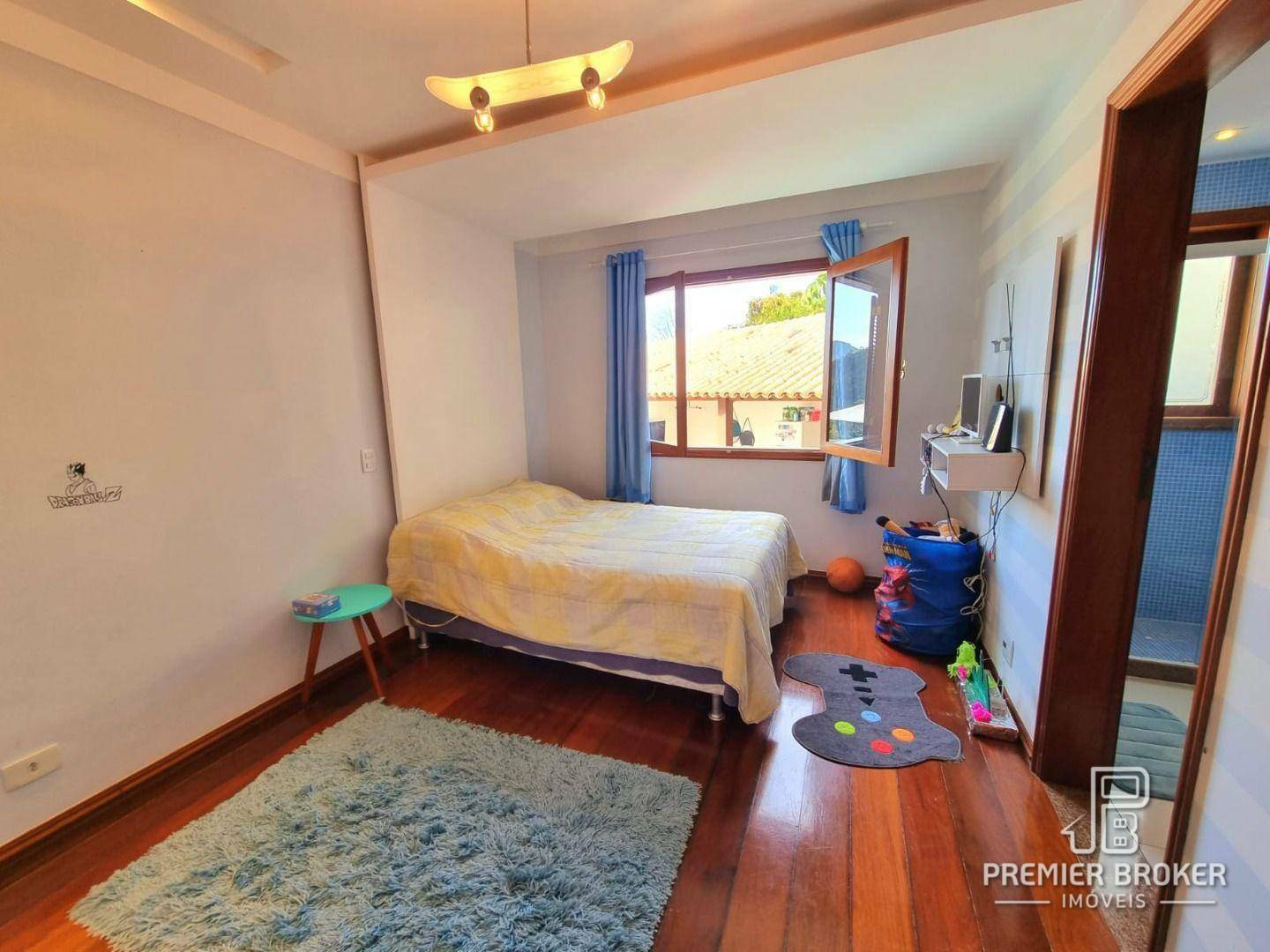 Casa à venda com 4 quartos, 600m² - Foto 32