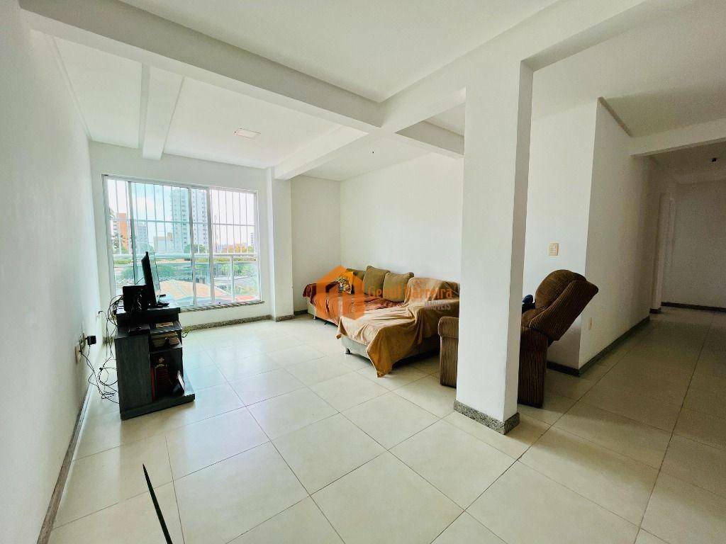 Apartamento à venda com 3 quartos, 135m² - Foto 6