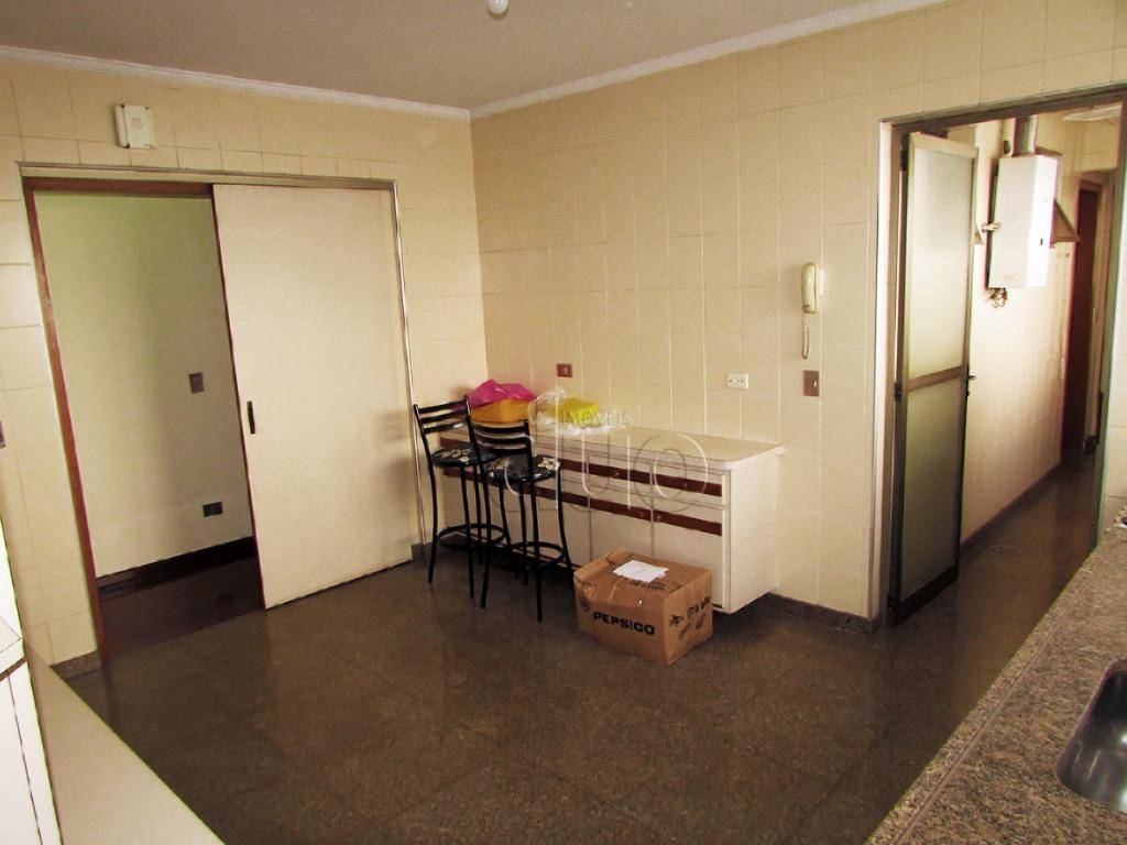 Apartamento à venda com 3 quartos, 148m² - Foto 8