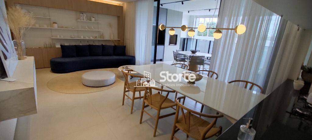 Apartamento à venda com 3 quartos, 225m² - Foto 3