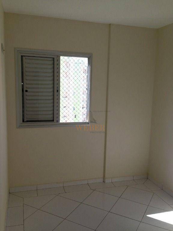 Apartamento à venda com 2 quartos, 61m² - Foto 6