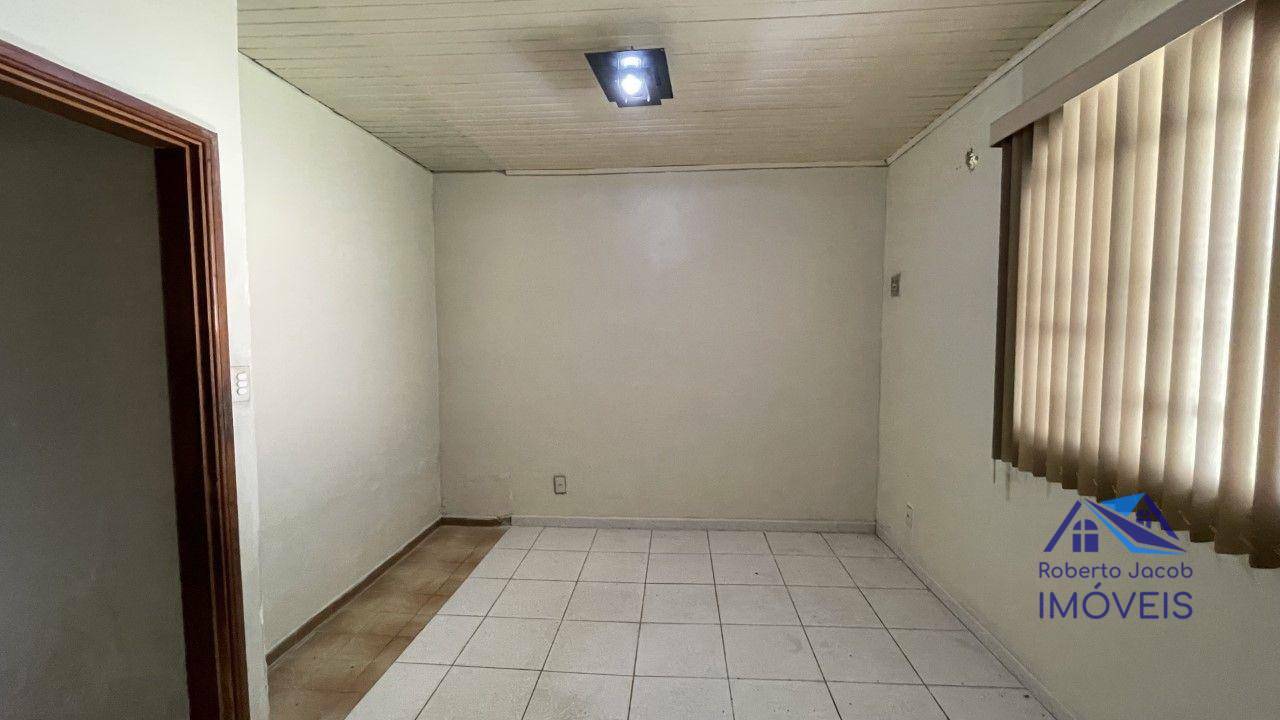 Casa à venda com 2 quartos, 200m² - Foto 11