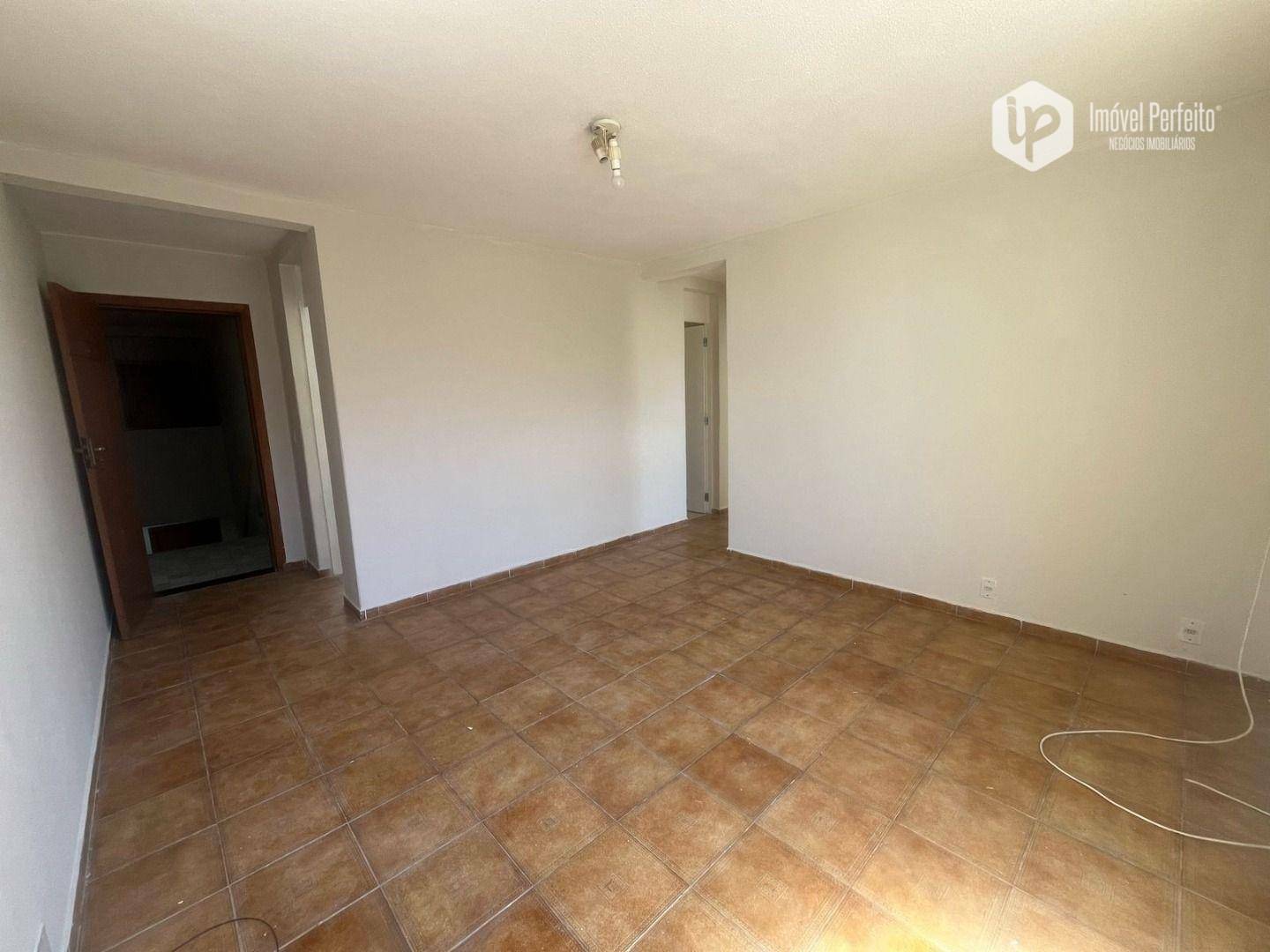 Apartamento para alugar com 2 quartos, 60m² - Foto 2