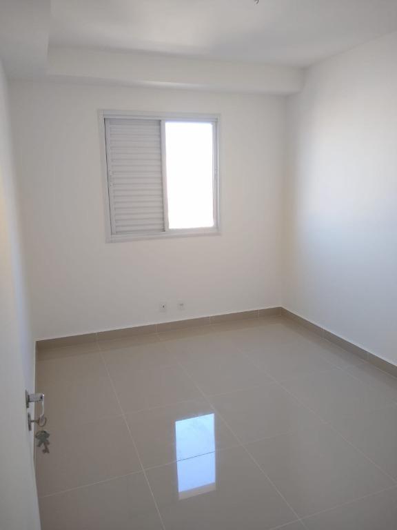 Apartamento para alugar com 2 quartos, 65m² - Foto 15