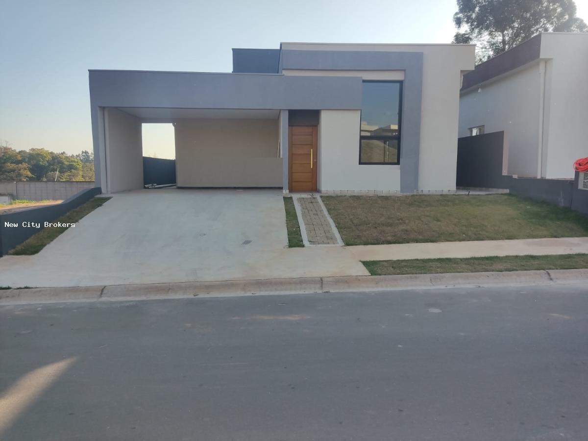 Casa de Condomínio à venda com 3 quartos, 300m² - Foto 2