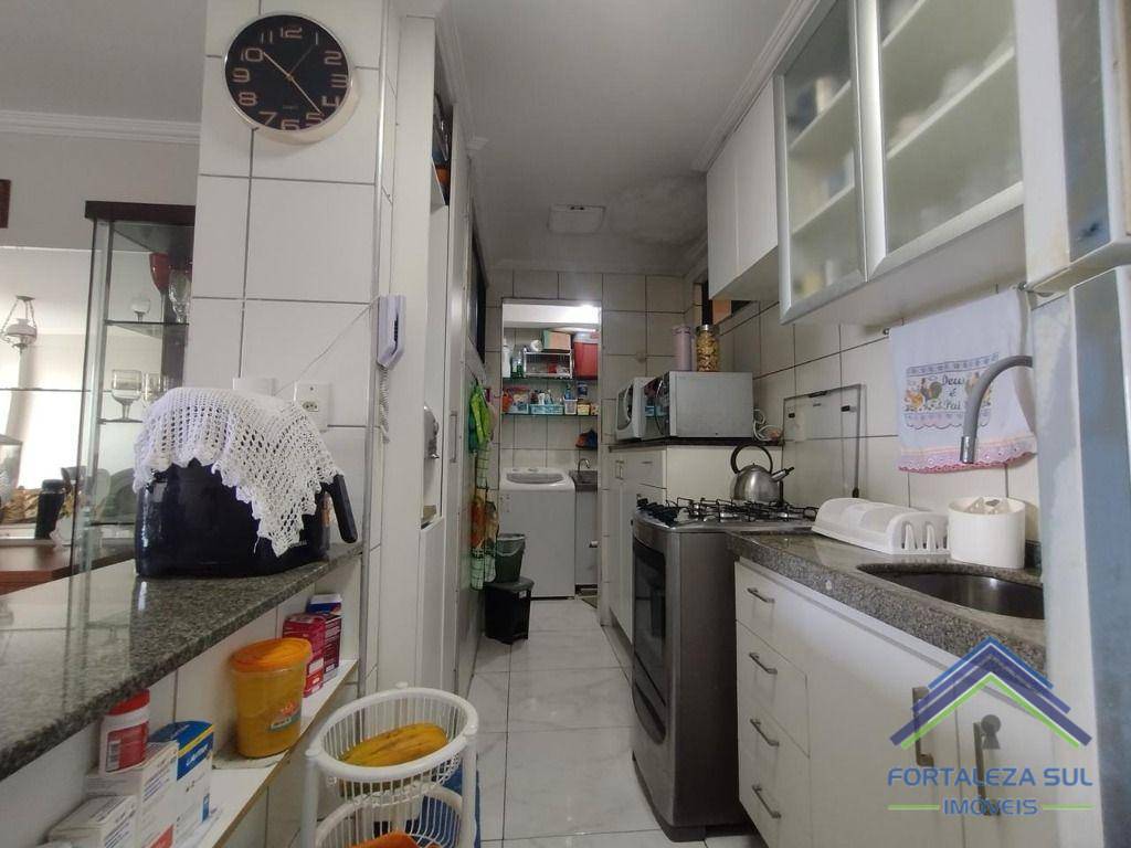 Apartamento à venda com 3 quartos, 73m² - Foto 16