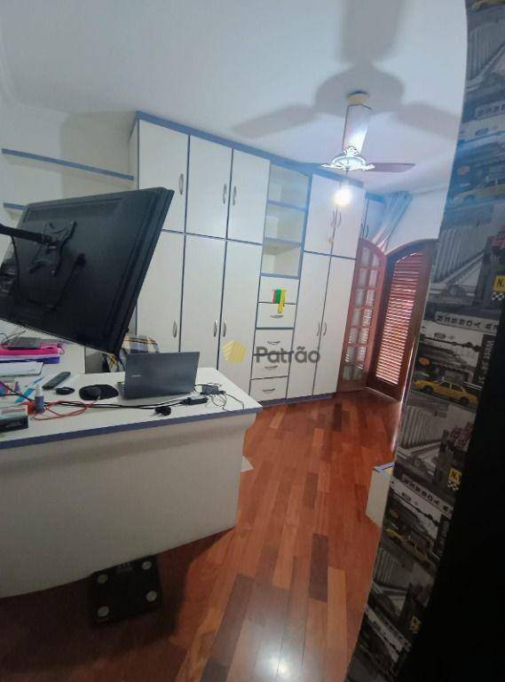 Sobrado à venda com 3 quartos, 225m² - Foto 10