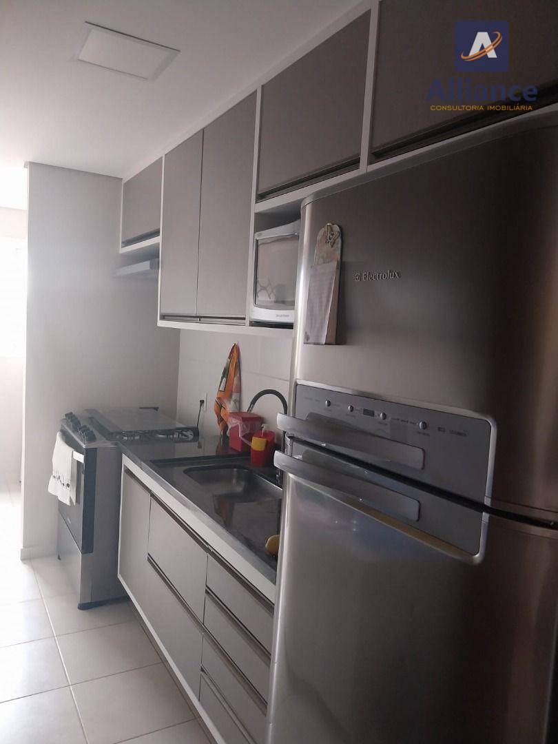 Apartamento à venda com 2 quartos, 64m² - Foto 12