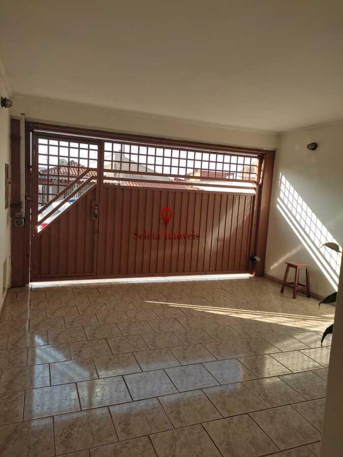 Casa à venda com 2 quartos, 142m² - Foto 2