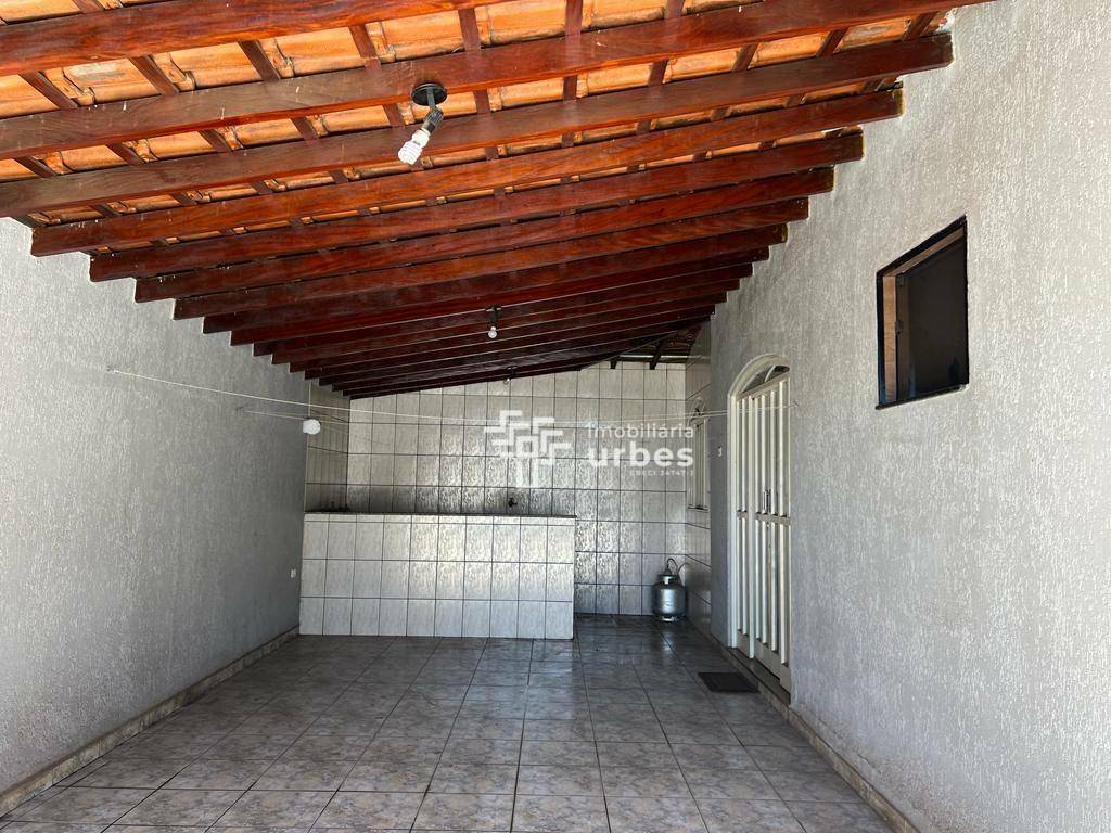 Casa à venda com 2 quartos, 108m² - Foto 4