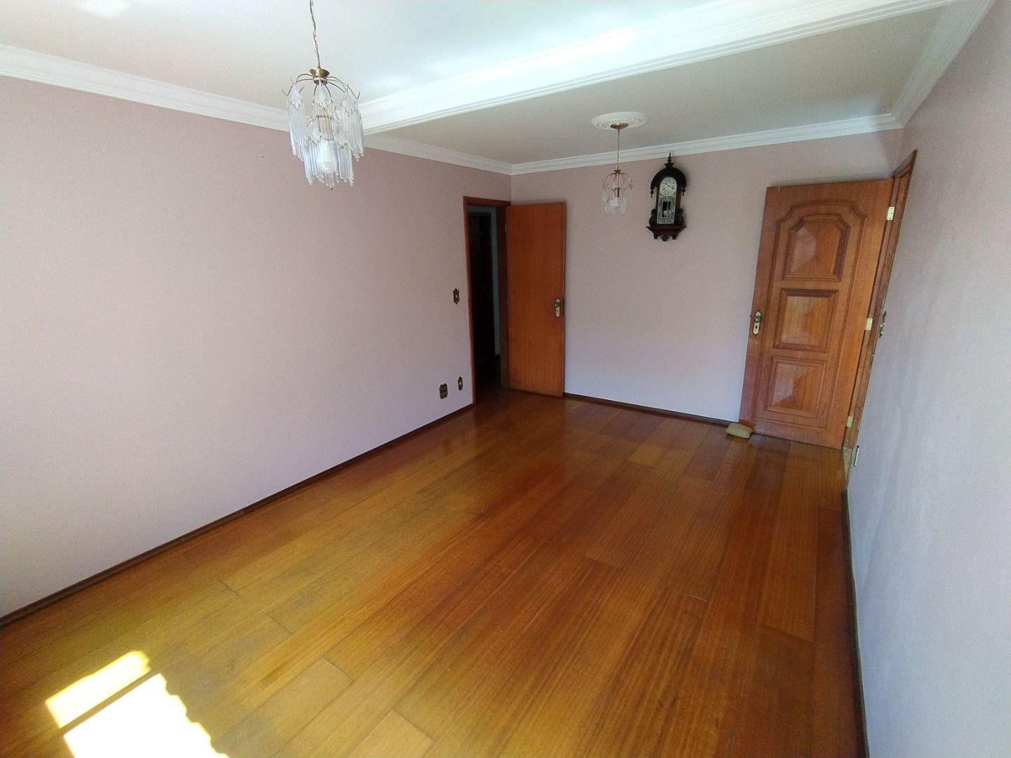 Casa à venda com 5 quartos, 179m² - Foto 6