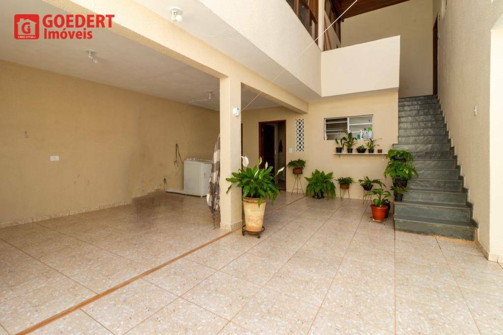 Casa à venda com 3 quartos, 150m² - Foto 28