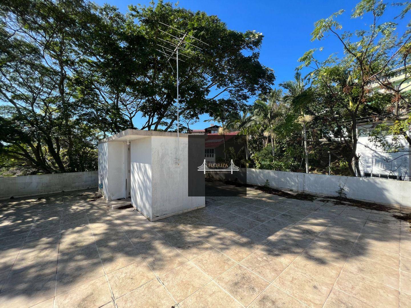 Casa à venda com 2 quartos, 220m² - Foto 28