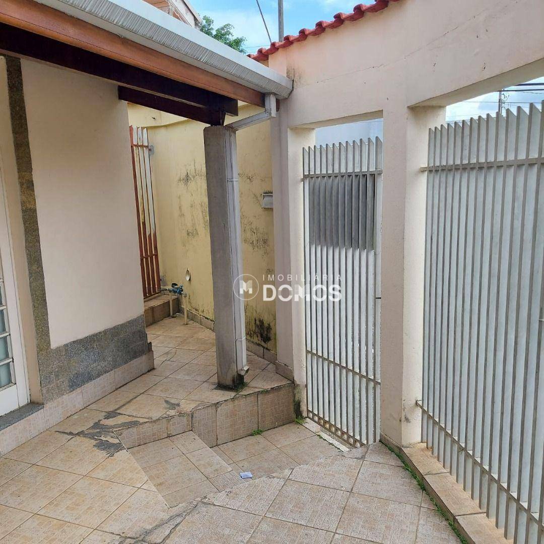 Casa à venda com 4 quartos, 180m² - Foto 3