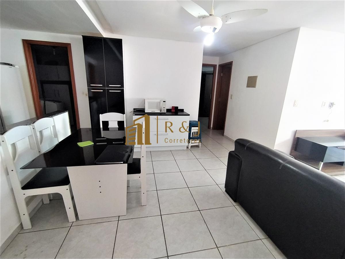 Apartamento à venda com 2 quartos, 65m² - Foto 3