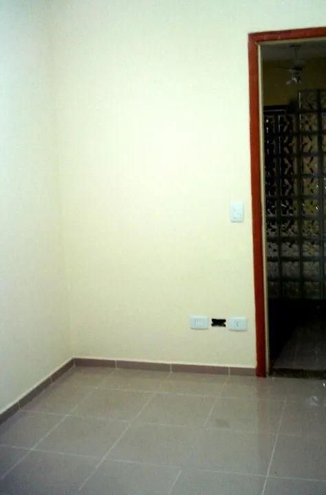 Casa à venda com 2 quartos, 60m² - Foto 5