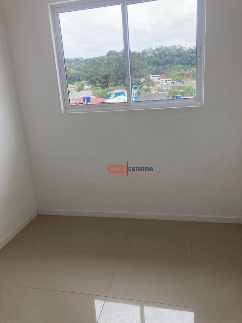 Apartamento à venda com 2 quartos, 60m² - Foto 19