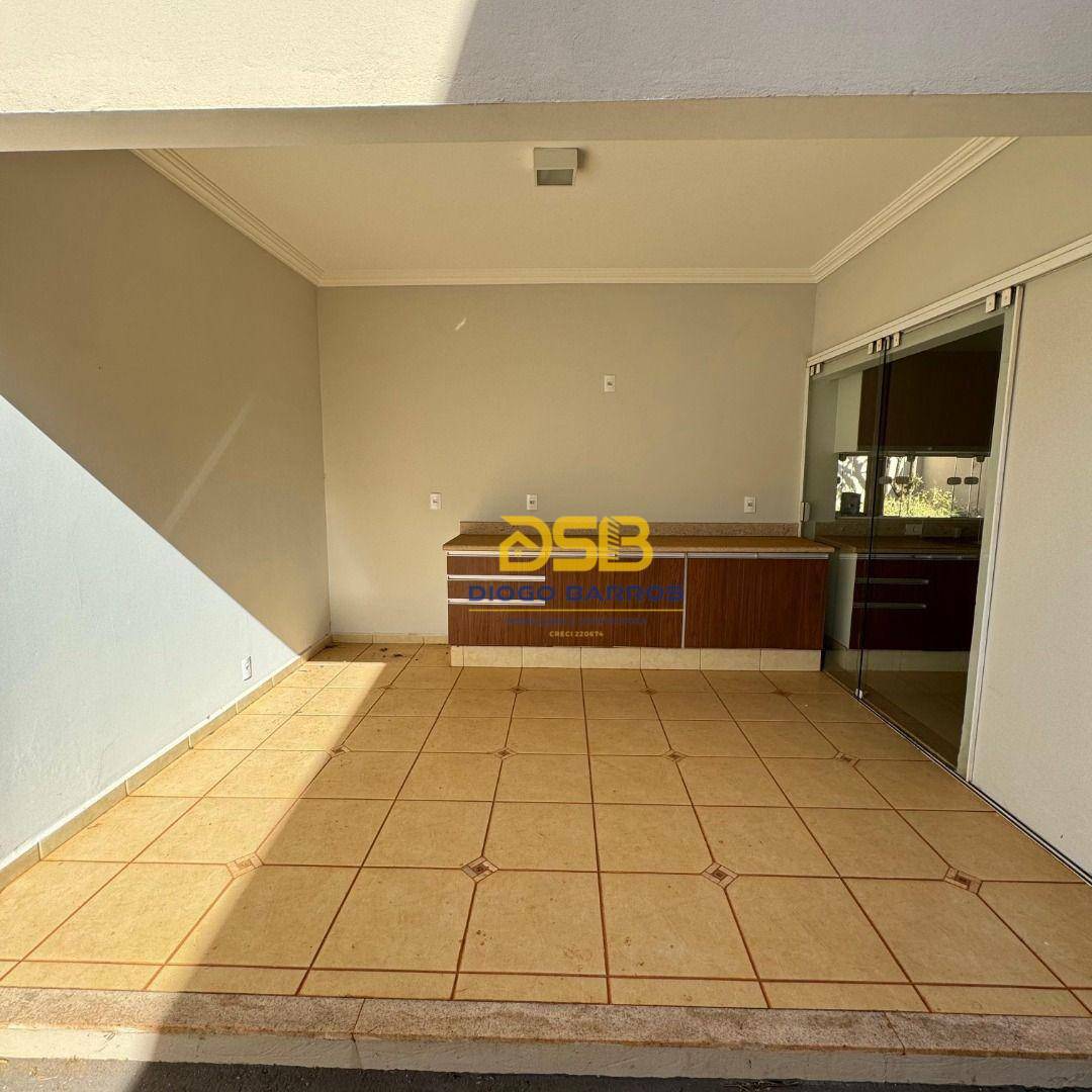 Casa para alugar com 4 quartos, 230m² - Foto 5